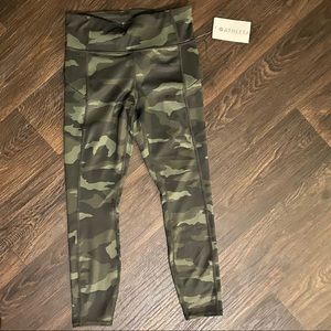Athleta Camo Contender 7/8 Leggings